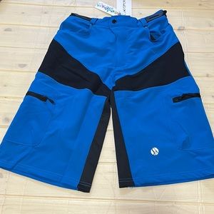Men’s short skysper NWT